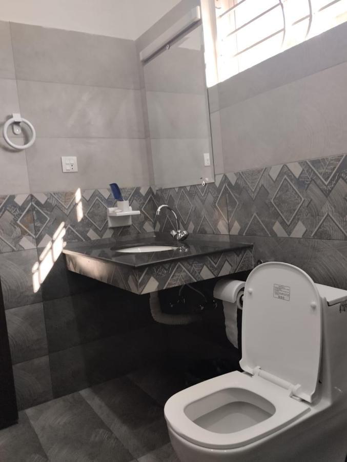 Itl Guesthouse Равалпинди Экстерьер фото